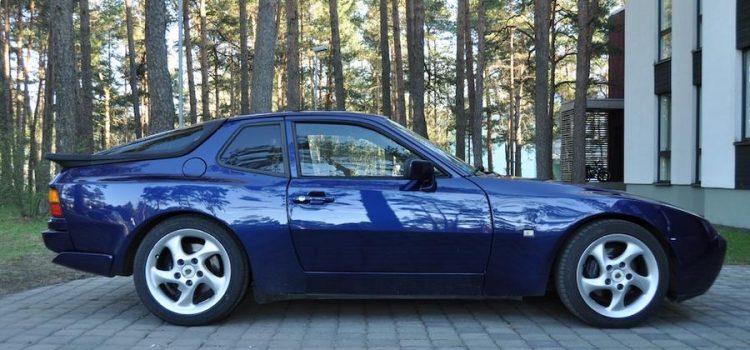 Learn What The Porsche 944 Is About