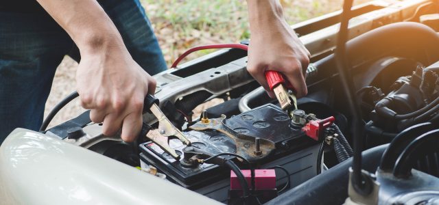 How Do You Know When it’s Time for a Car Battery Replacement?