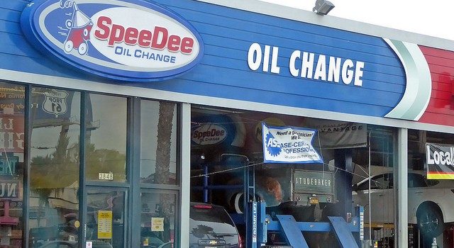 SpeeDee Oil Review: How Do They Stack Up?  Let’s find out!