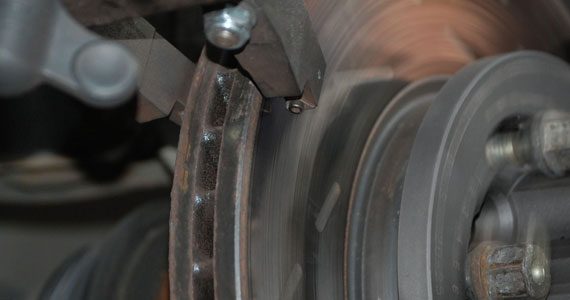 Brake Pads – 5 signs To Be Aware Of When It Comes To Your Brakes