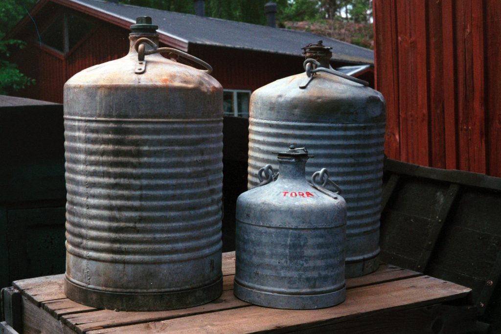 Oil Containers